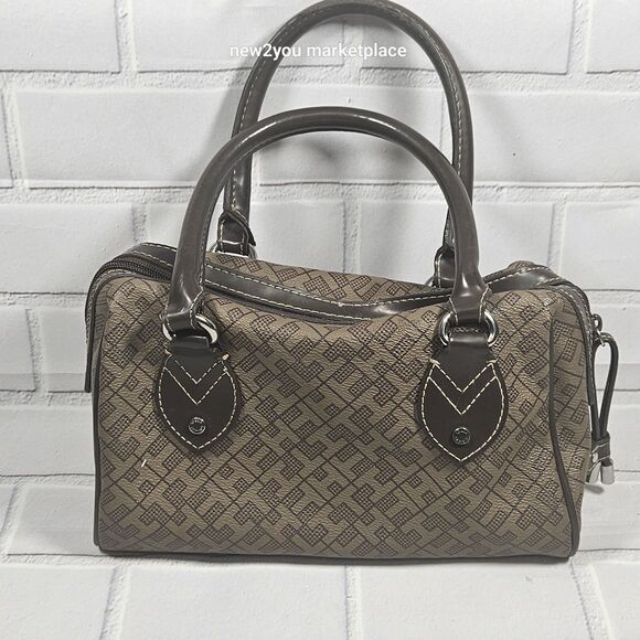 tommy hilfiger hand bag compact purse brown with black interior lightly used - Picture 2 of 16